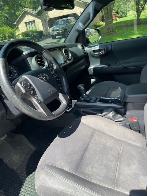 2018 Toyota Tacoma TRD Sport - 2