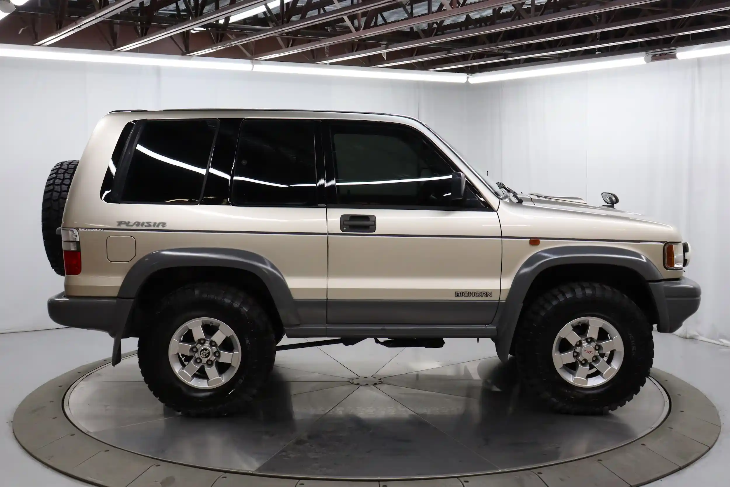 1996 Isuzu Bighorn Plaisir Short