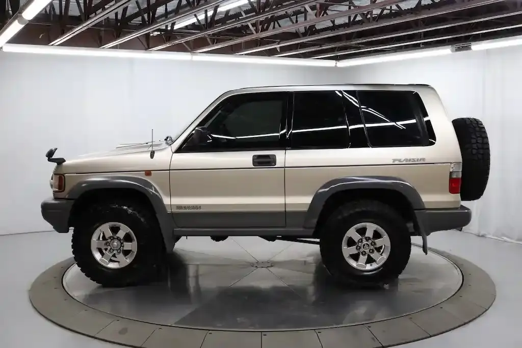 1996 Isuzu Bighorn Plaisir Short - 3
