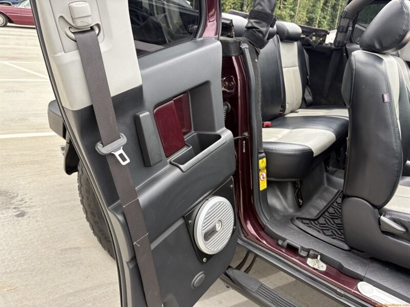 2007 Toyota FJ Cruiser Convertible
