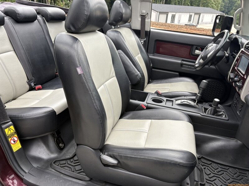 2007 Toyota FJ Cruiser Convertible