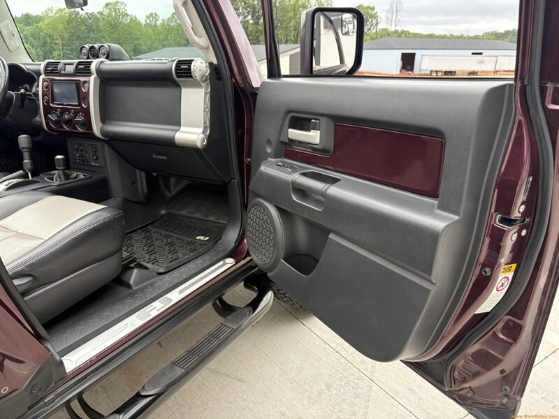 2007 Toyota FJ Cruiser Convertible