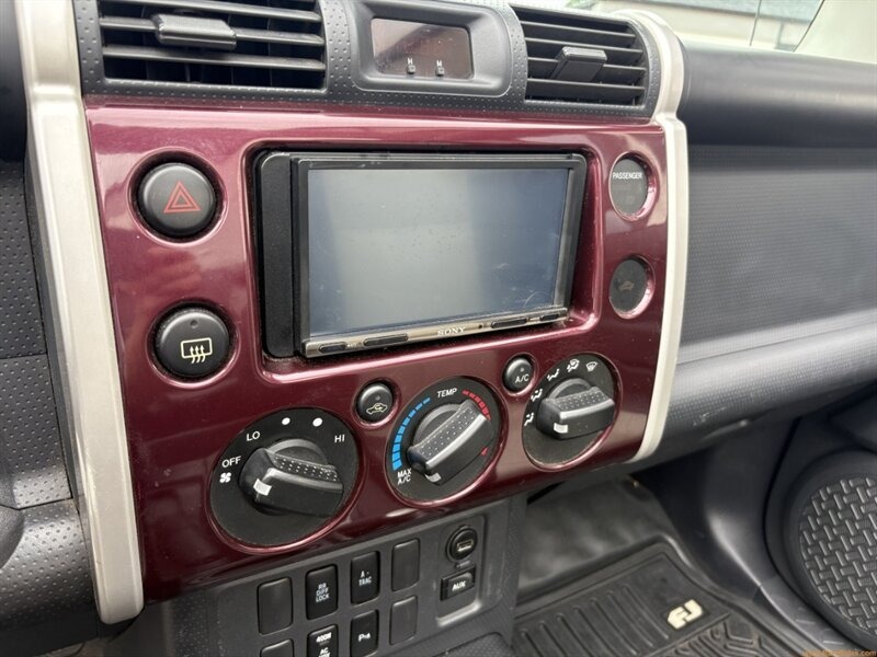 2007 Toyota FJ Cruiser Convertible