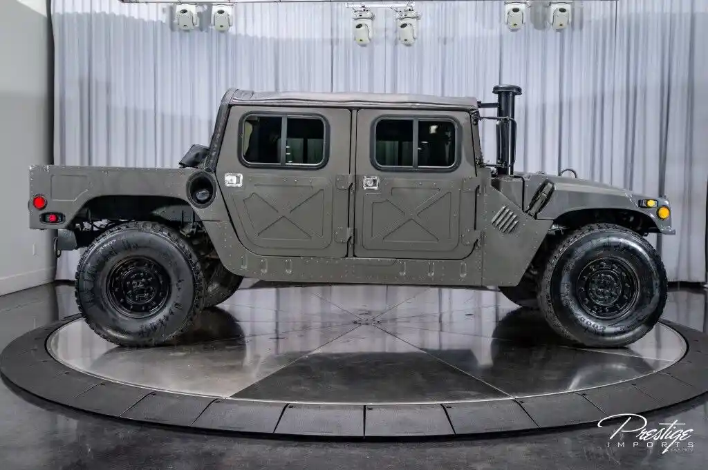 2002 AM General Humvee