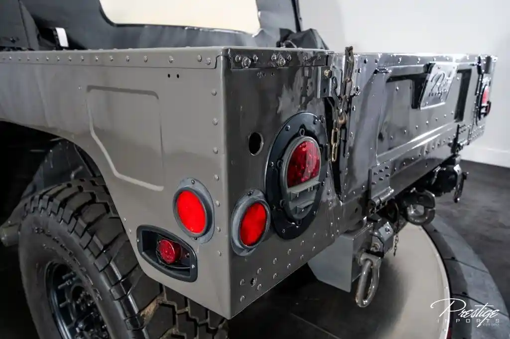 2002 AM General Humvee