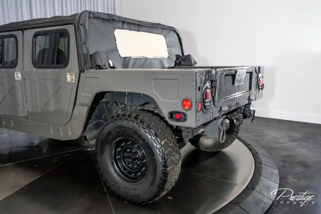2002 AM General Humvee