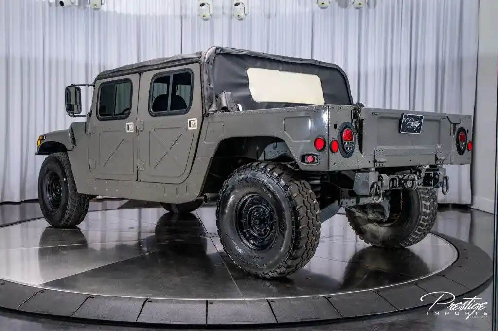 2002 AM General Humvee