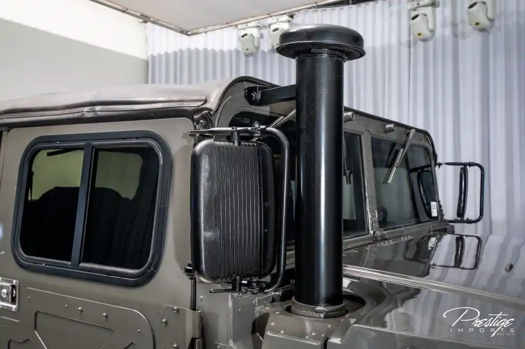 2002 AM General Humvee