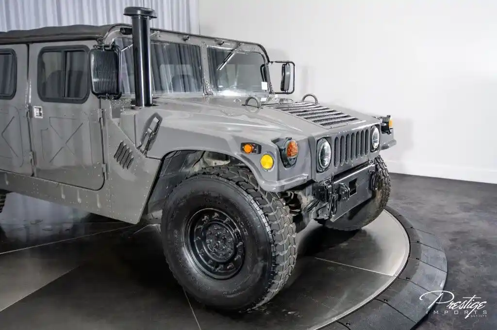 2002 AM General Humvee