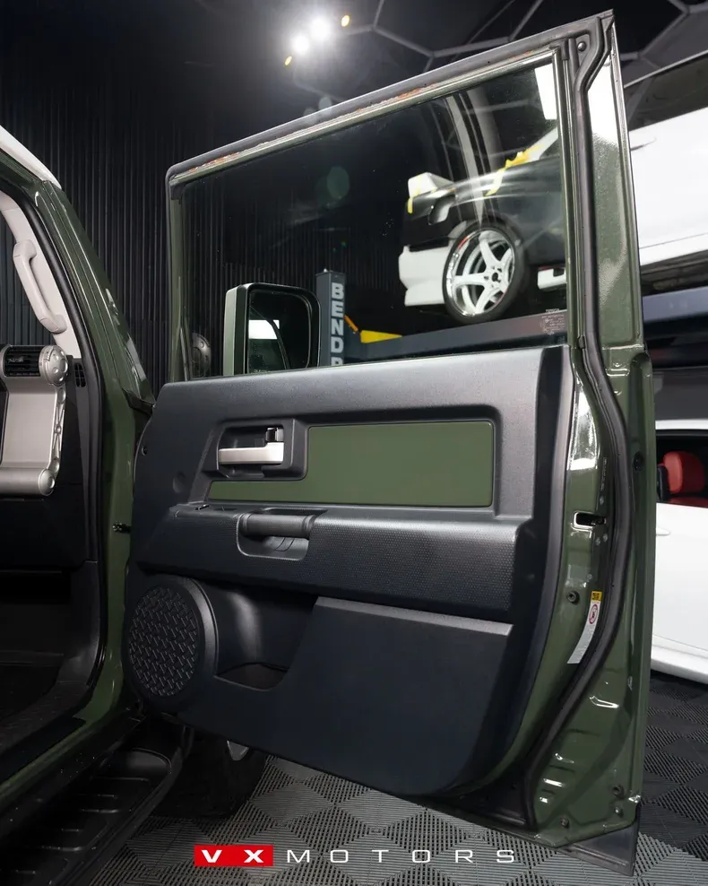 2012 Toyota FJ Cruiser - 5