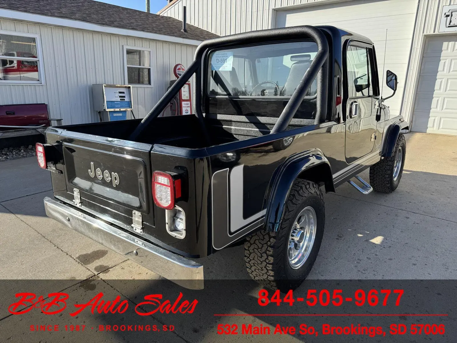 1981 Jeep CJ-8 Scrambler - 3