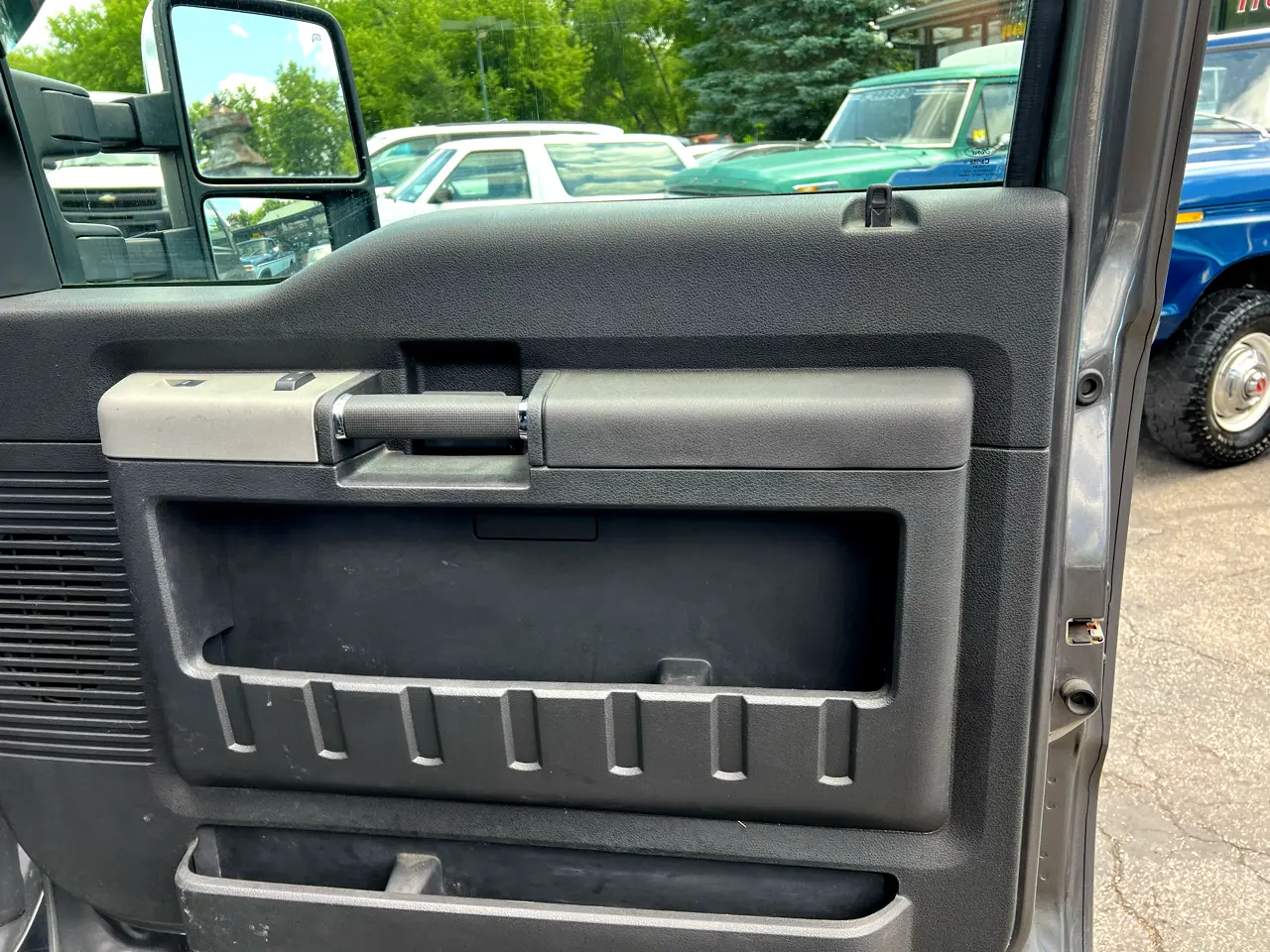 2013 Ford F-350 Super Duty Lariat - 3