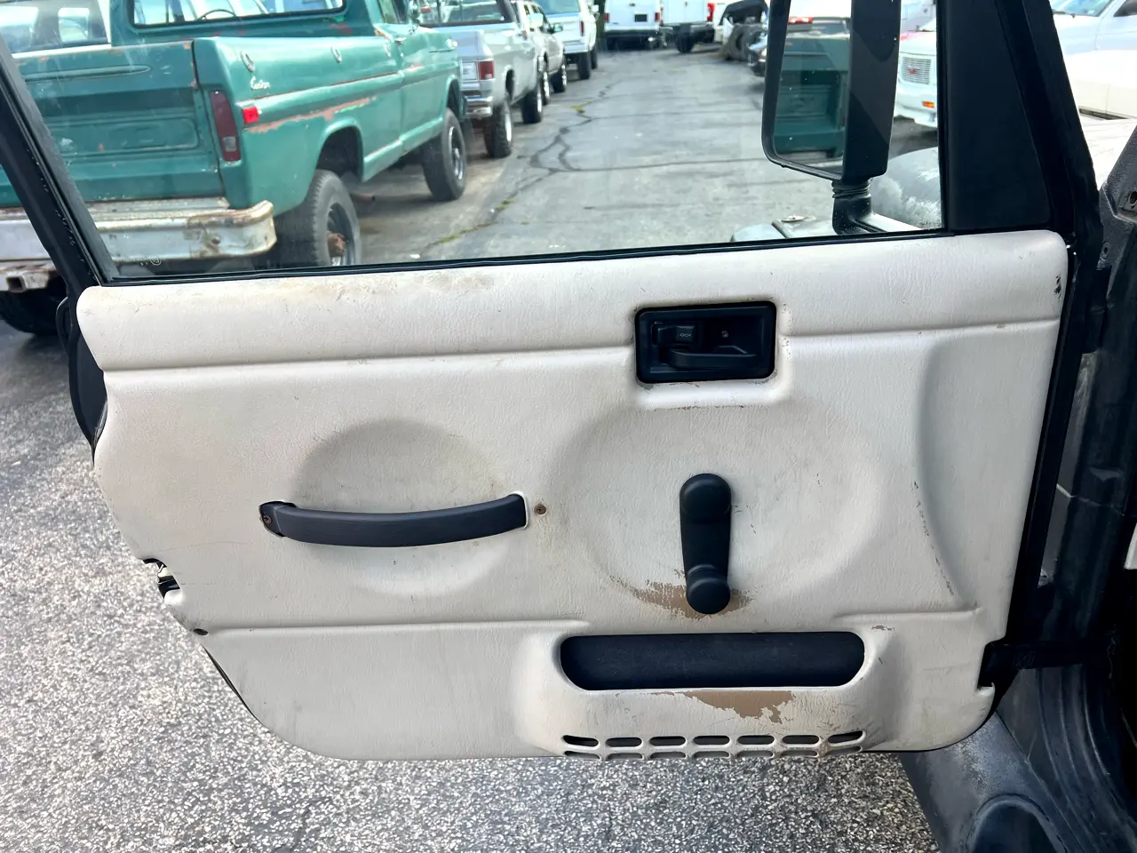 2000 Jeep Wrangler Sahara