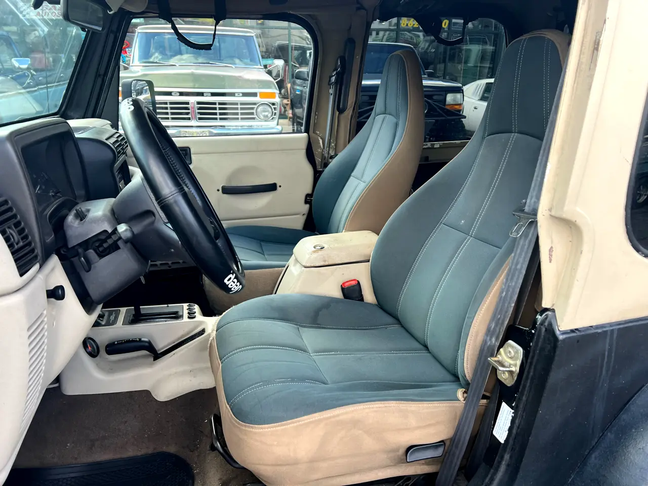 2000 Jeep Wrangler Sahara - 5