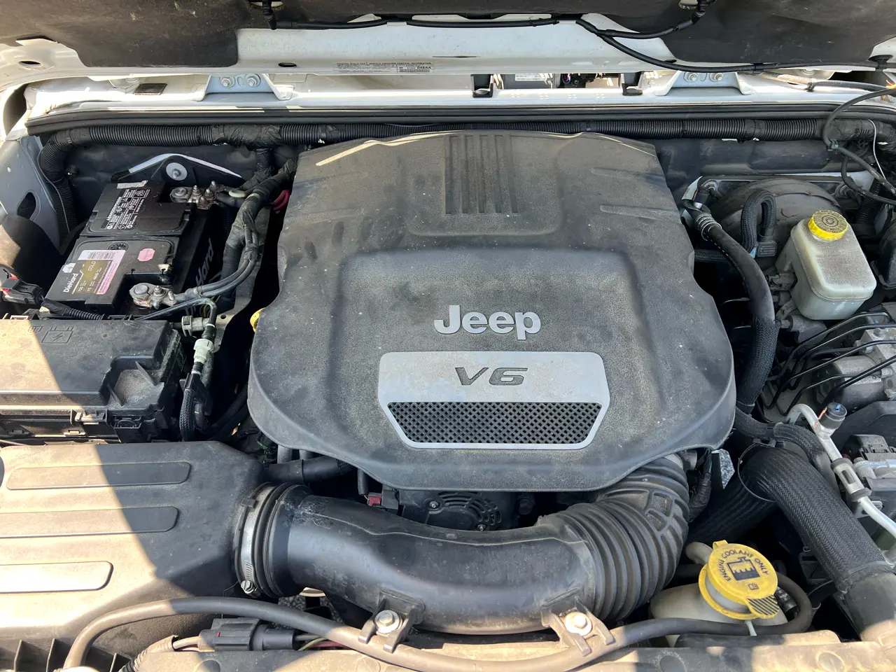 2014 Jeep Wrangler Unlimited Sahara - 2