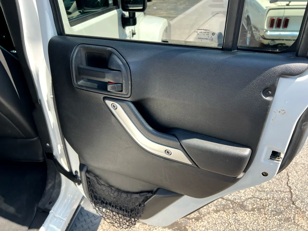 2014 Jeep Wrangler Unlimited Sahara - 5