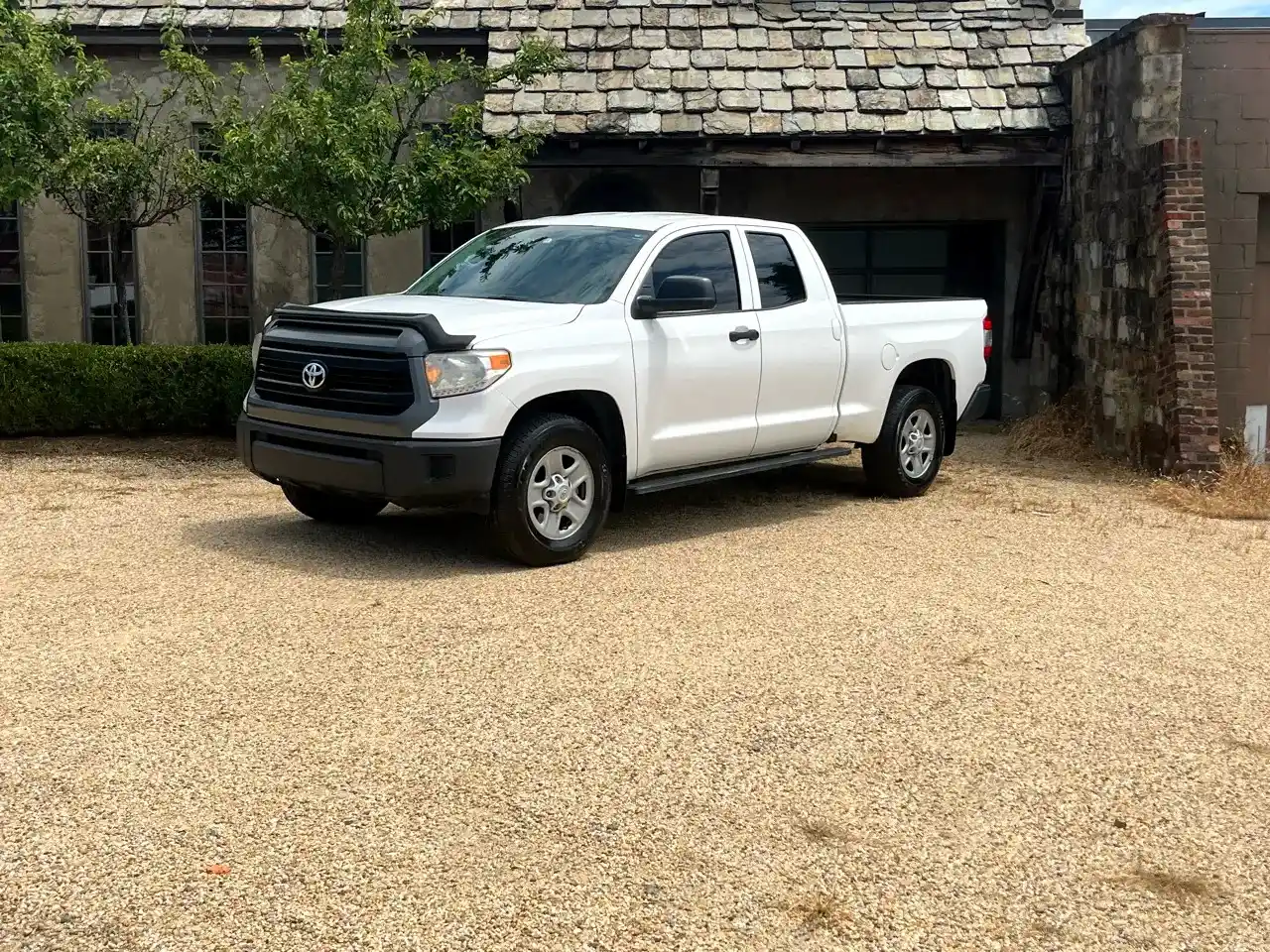 2017 Toyota Tundra SR5