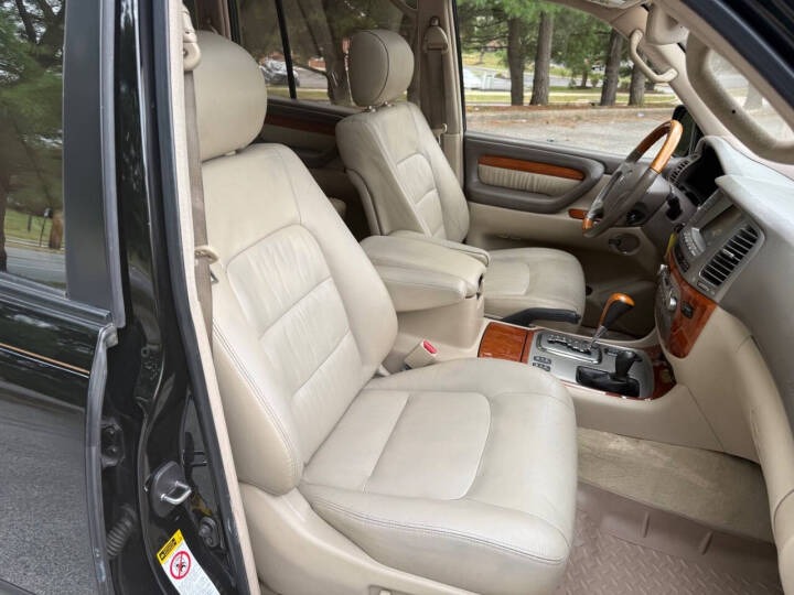 2003 Lexus LX 470