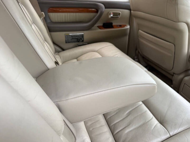 2003 Lexus LX 470