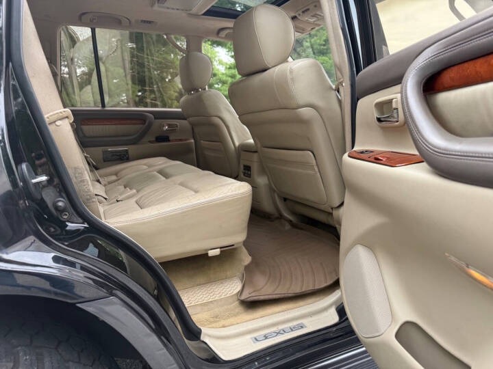 2003 Lexus LX 470