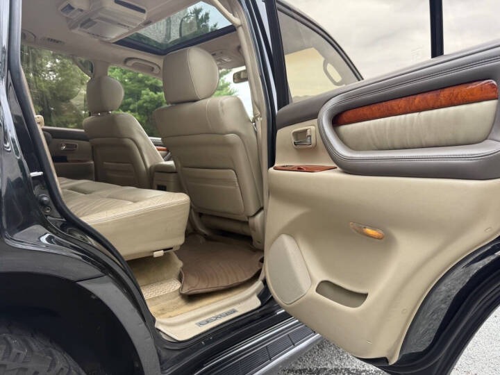 2003 Lexus LX 470