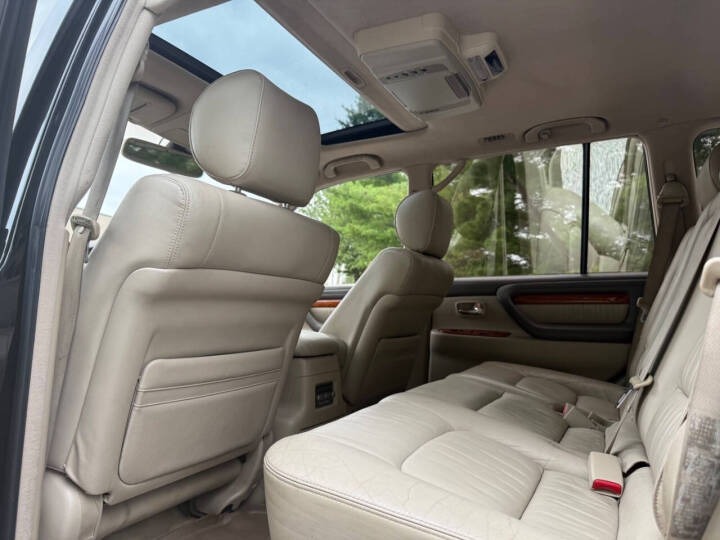 2003 Lexus LX 470