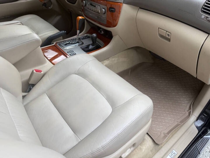 2003 Lexus LX 470 - 3