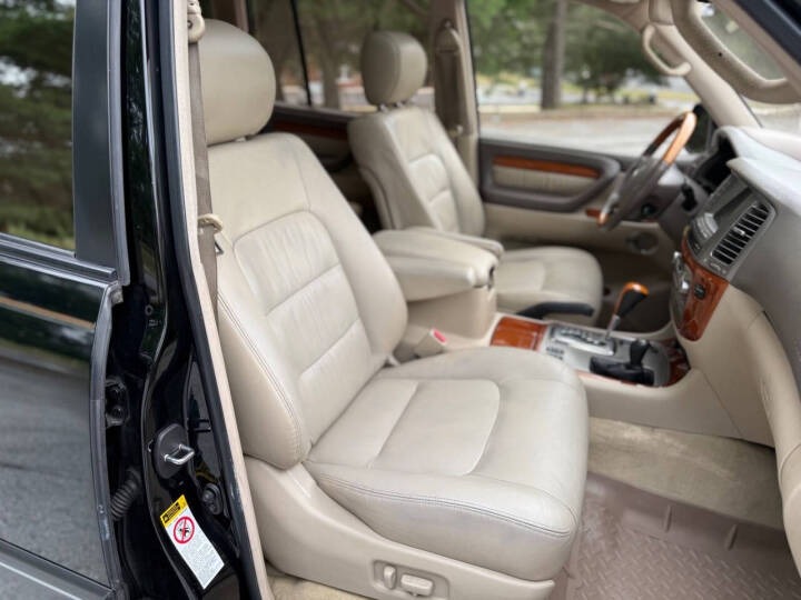 2003 Lexus LX 470