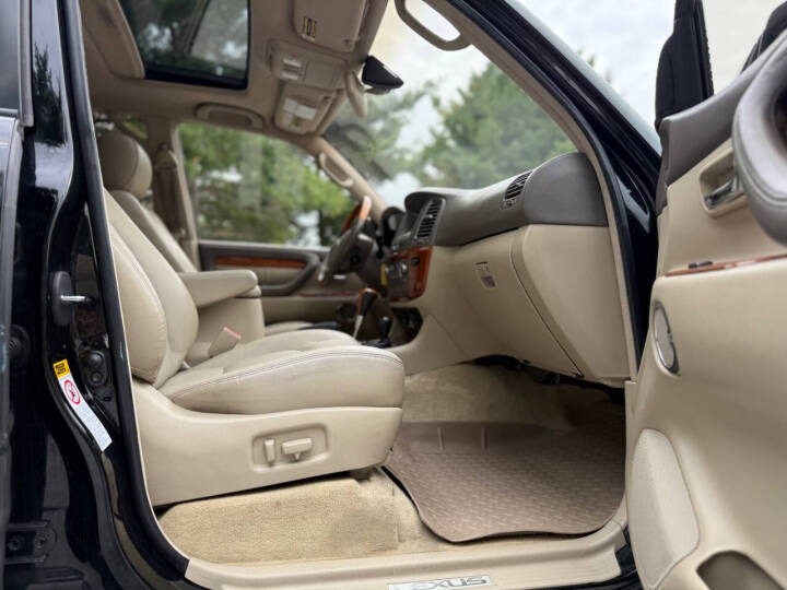 2003 Lexus LX 470