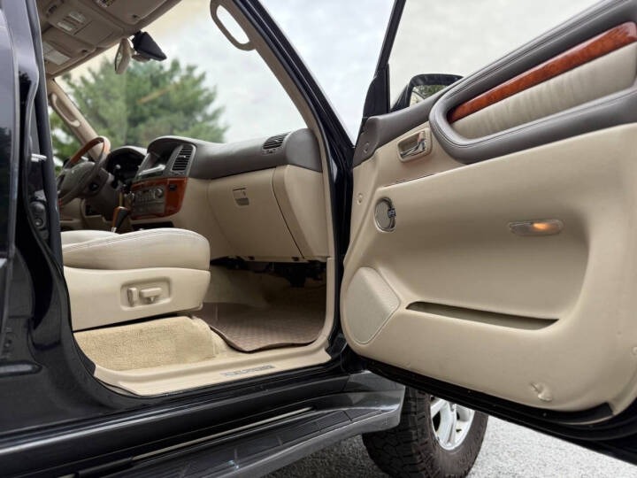 2003 Lexus LX 470