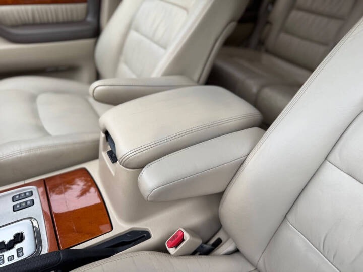 2003 Lexus LX 470