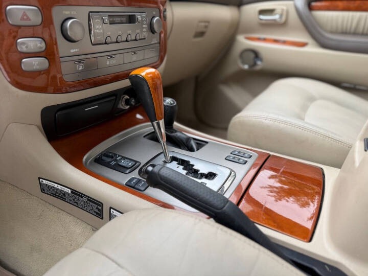 2003 Lexus LX 470