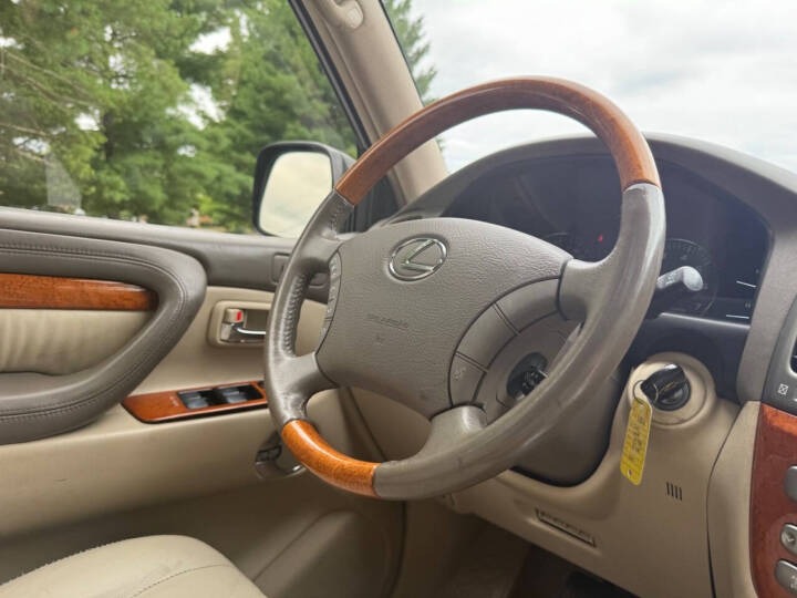 2003 Lexus LX 470
