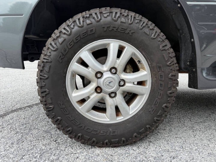 2003 Lexus LX 470