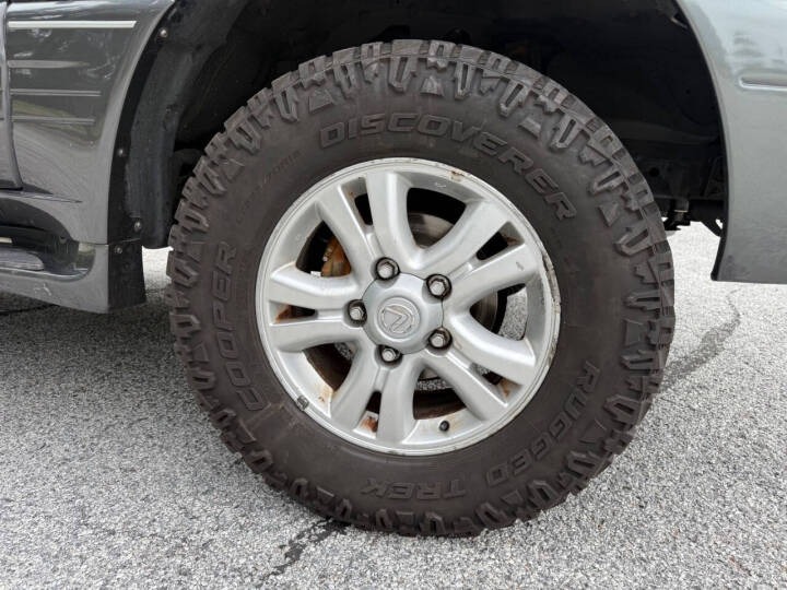 2003 Lexus LX 470