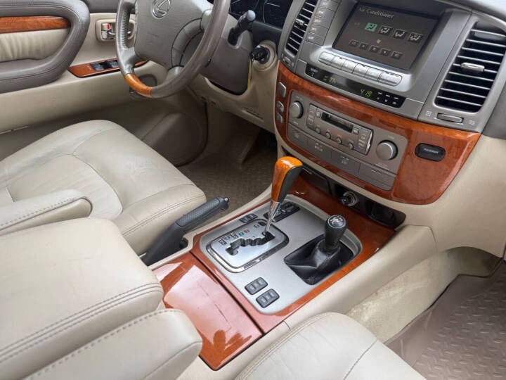 2003 Lexus LX 470