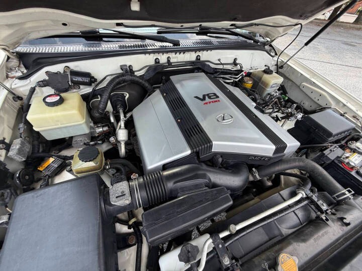 2004 Lexus LX 470