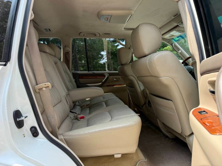 2004 Lexus LX 470