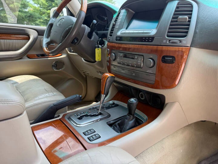 2004 Lexus LX 470