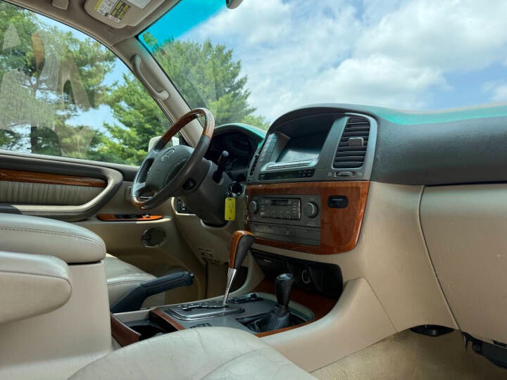2004 Lexus LX 470