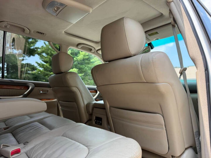 2004 Lexus LX 470