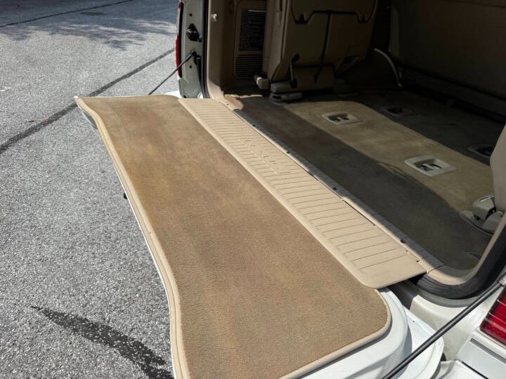 2004 Lexus LX 470
