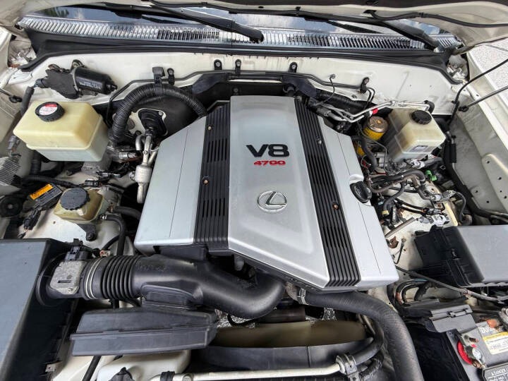 2004 Lexus LX 470 - 3