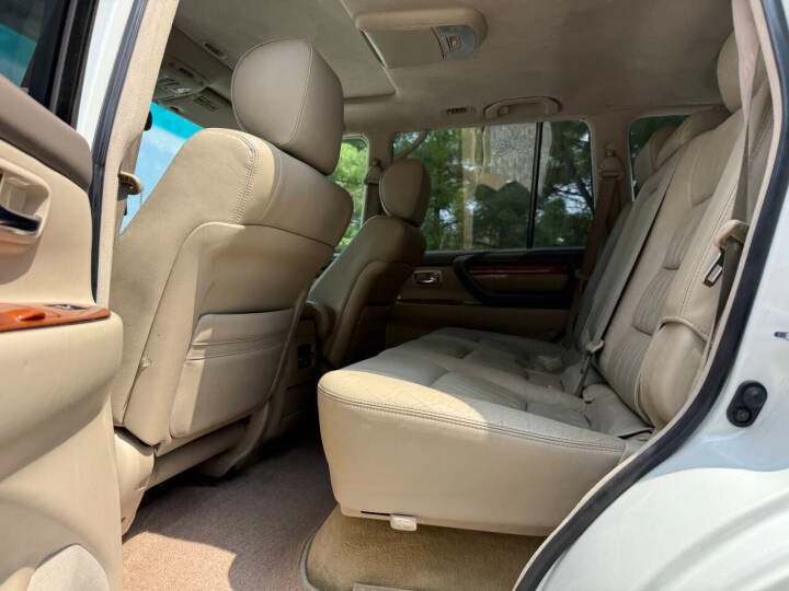 2004 Lexus LX 470