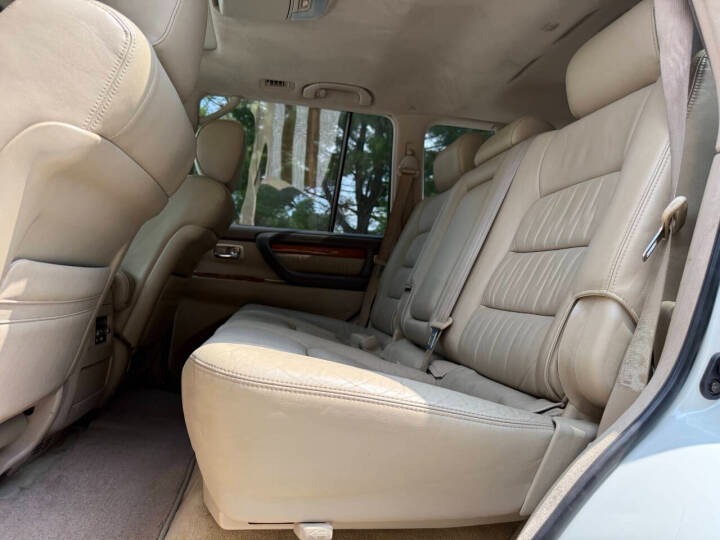 2004 Lexus LX 470