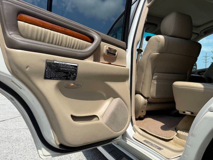 2004 Lexus LX 470