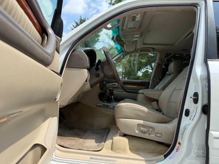 2004 Lexus LX 470