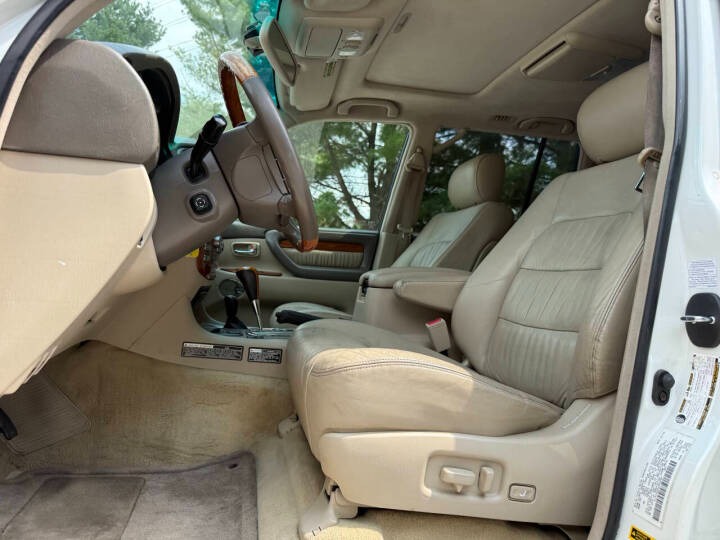 2004 Lexus LX 470