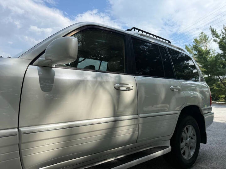 2004 Lexus LX 470