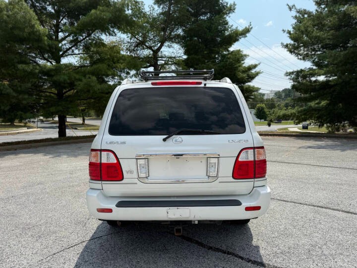 2004 Lexus LX 470